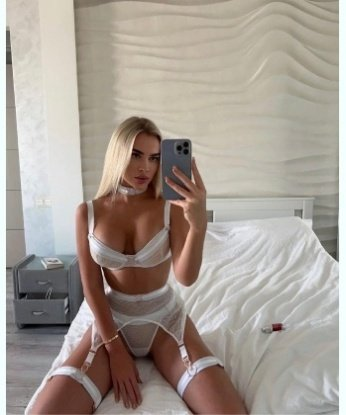 Я знаю, как сделать весь мир вокруг нас намного ярче и интереснее. У меня есть все для создания пикантной атмосферы и погружения в мир наслаждения. Мои услуги включают все, что поможет нам обоим достичь наивысшей степени удовлетворения. Я гарантирую полное уважение к вашей конфиденциальности и безопасности. У меня много положительных отзывов от моих клиентов, которые остаются невероятно довольны и приходят ко мне снова и снова. Приглашаю тебя окунуться в мир страсти, который я создам для тебя. Жду встречи в Москве. 🌟🌹🔥 9651, 28 лет